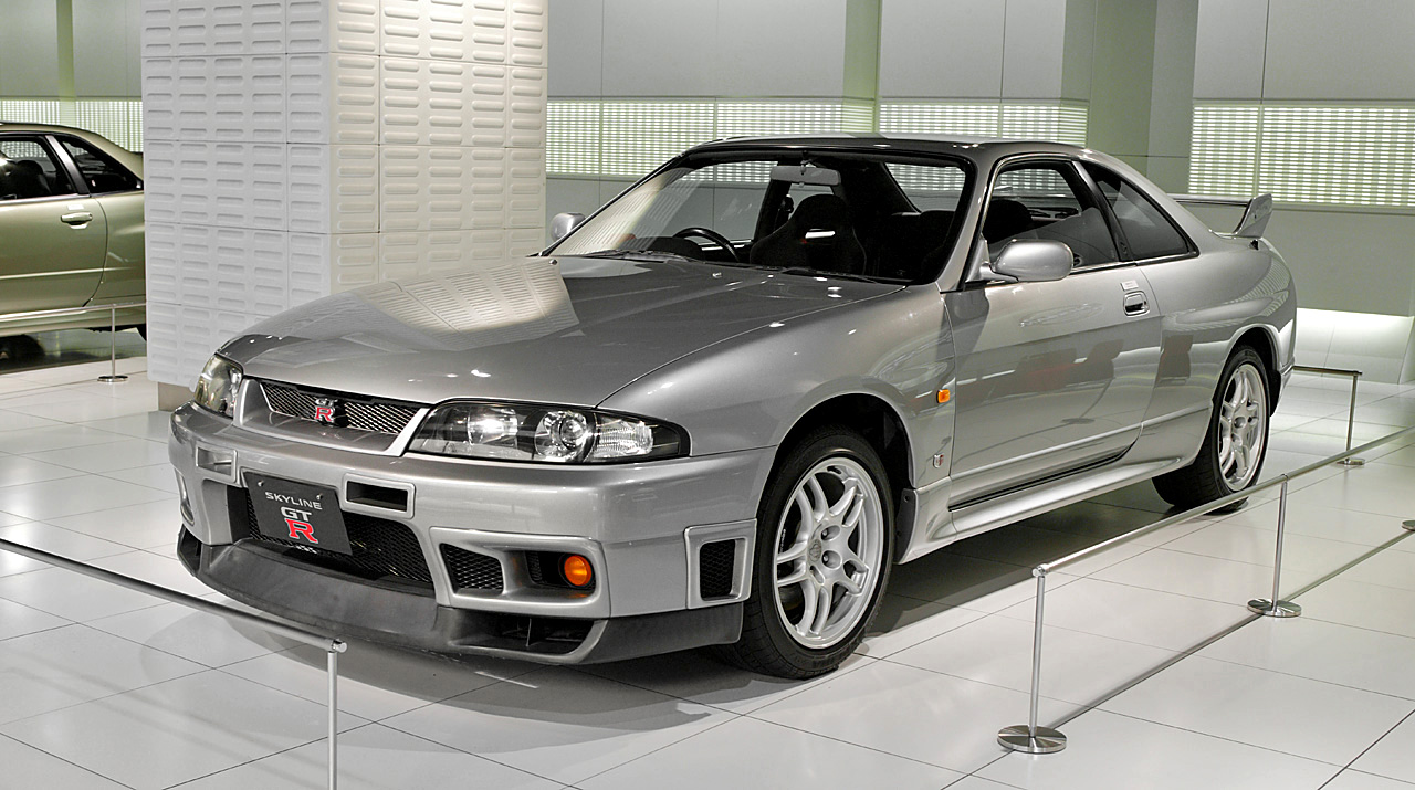 NISSAN SKYLINE (R33) 2.5