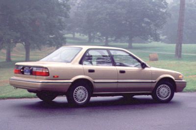 TOYOTA COROLLA (E9) 1.6 i