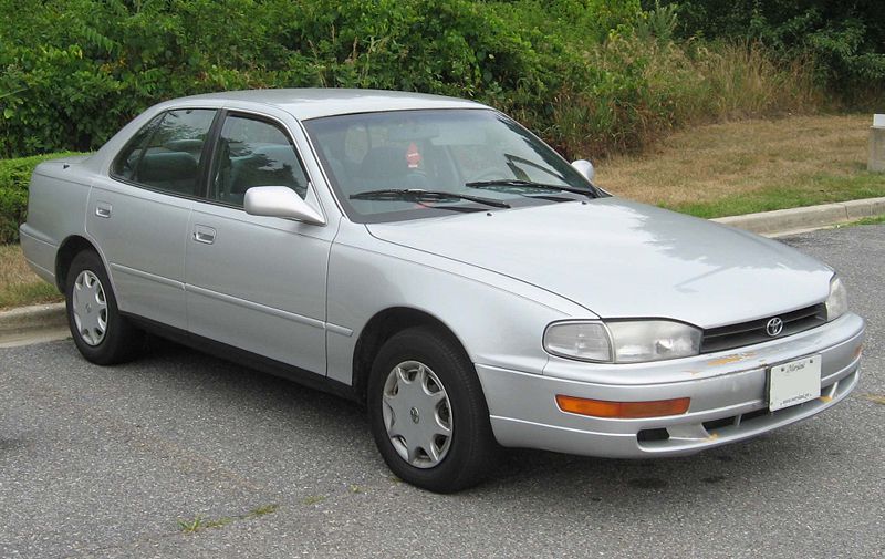 TOYOTA CAMRY (V2) 1.8 i (SV20)