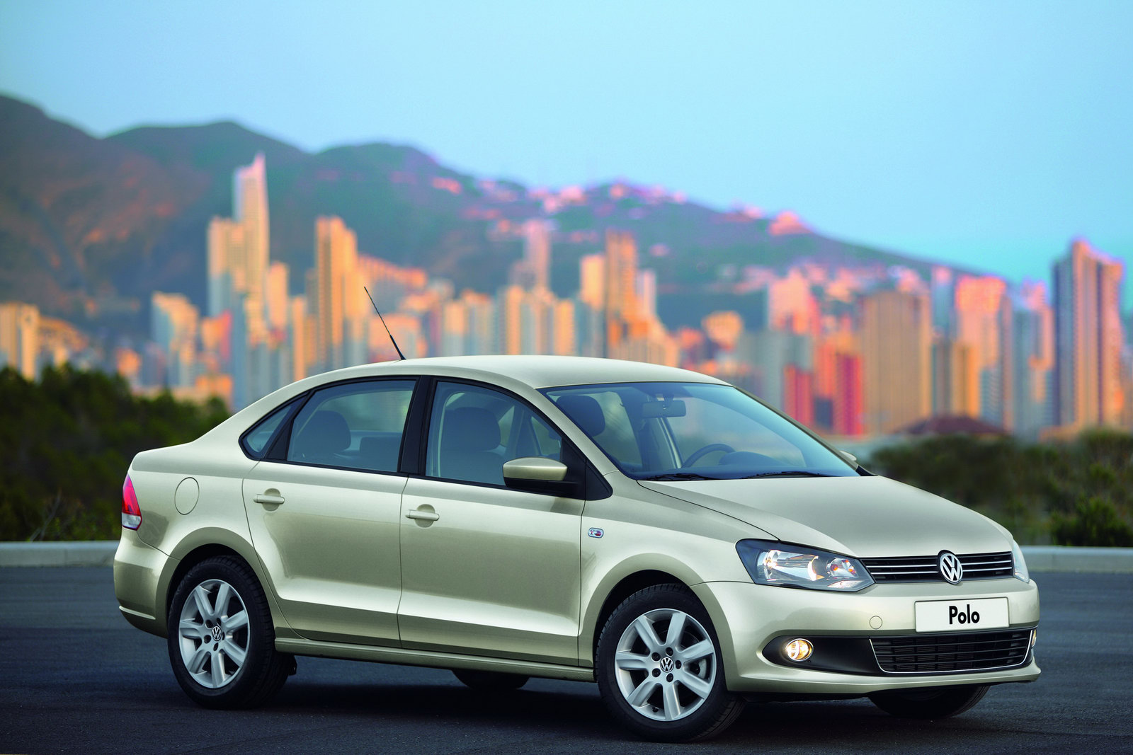VW POLO седан 1.6